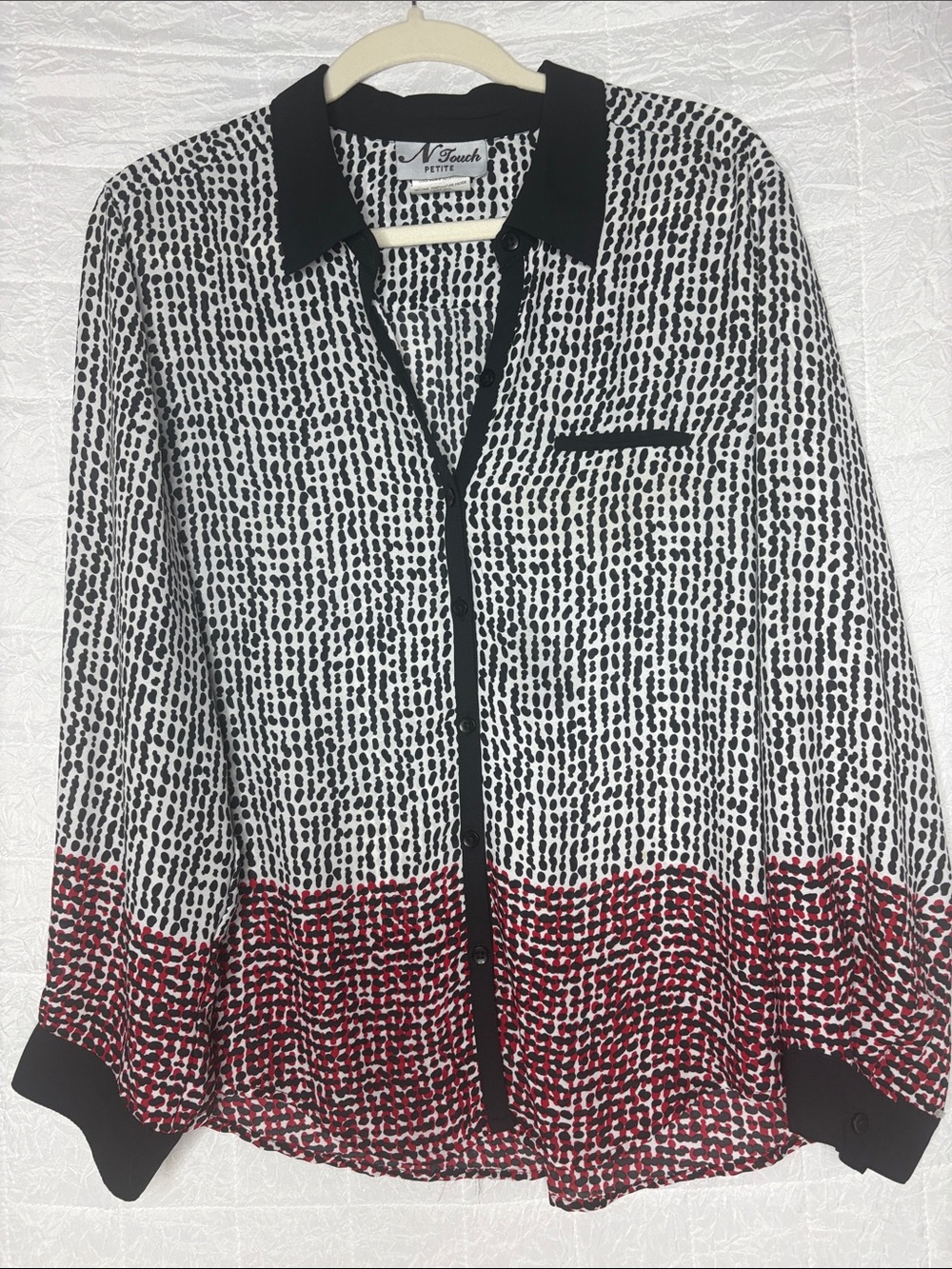 N Touch Petite LP Black White Red Abstract Button Front Blouse Top